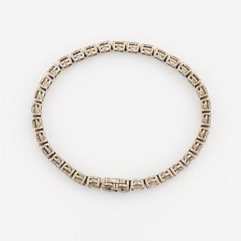 Armband 14K vitguld med runda briljantslipade diamanter.