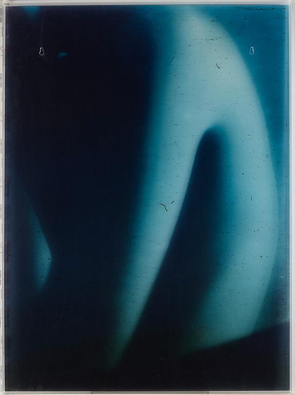 Daisuke Yokota, "Untitled (from the series GLASS)", 2019.