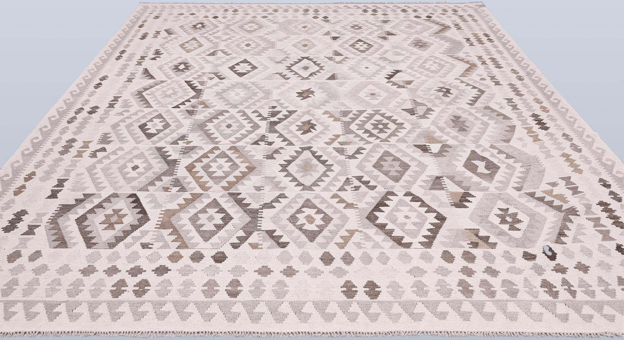 A Kilim carpet, approx. 348 x 270 cm.