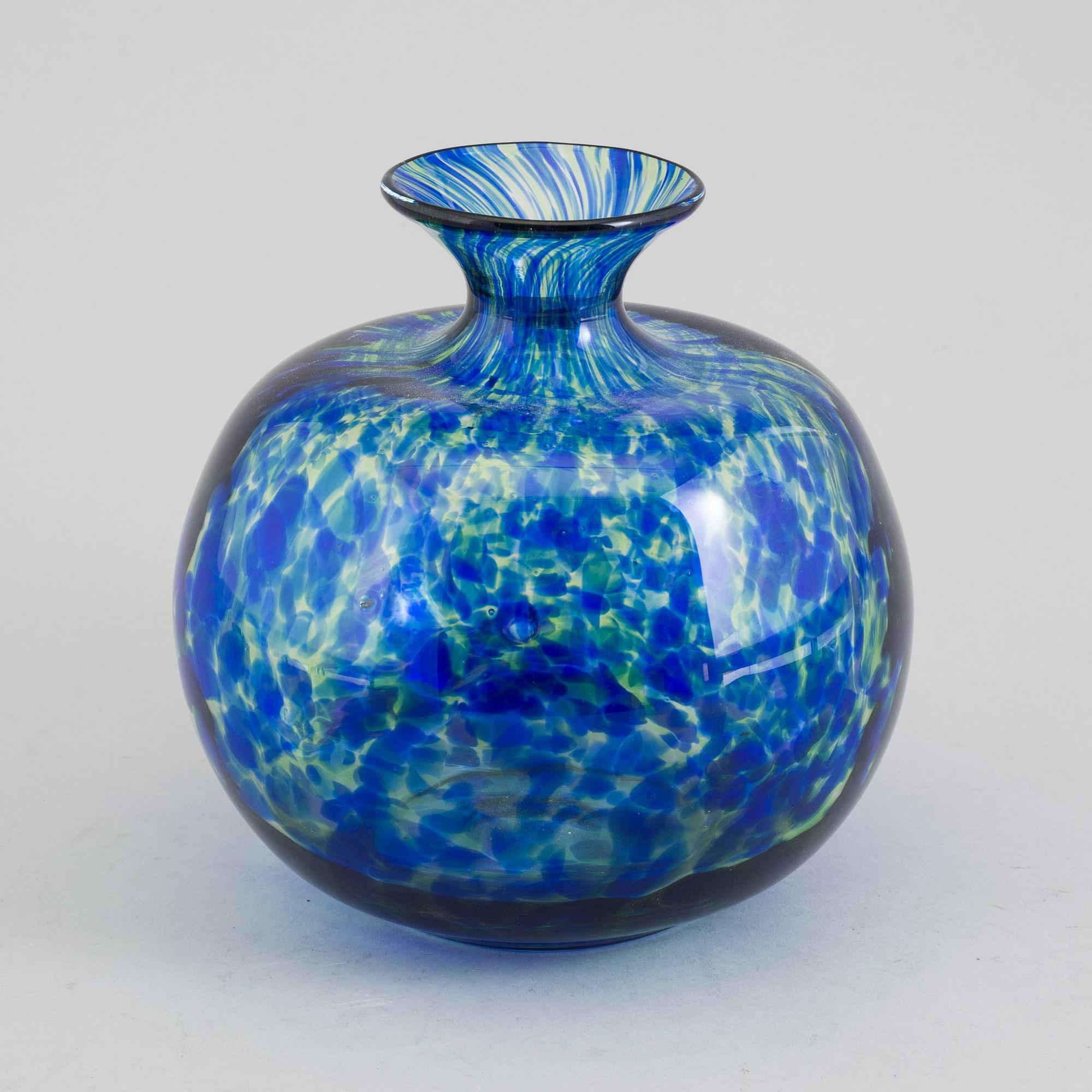 A Bengt Edenfalk glass vase, for SKruf, signed.