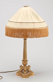 BORDSLAMPA, mässing, senempire-stil, 1900-tal.