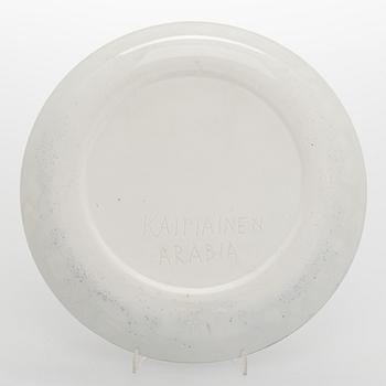 Birger Kaipiainen, a decorative ceramic plate, signed Kaipiainen Arabia.