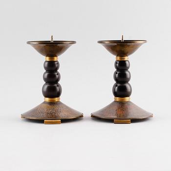 LJUSSTAKAR, 1 par, trä, mässing, och koppar, art déco, 1900-talets första hälft.