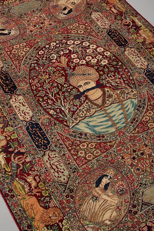 Matto, antique Kerman Laver figural, ca 209,5-211 x 131-133,5 cm.