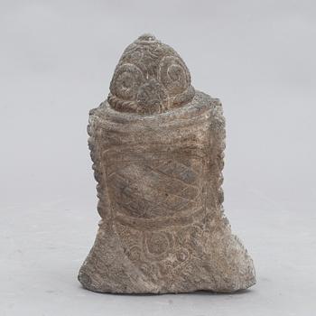 SKULPTUR, BUDDHAHUVUD, sten. Sydostasien, 1800/1900-tal.