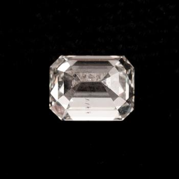 Emerald cut diamond, 0,51 ct, with GIA dossier.