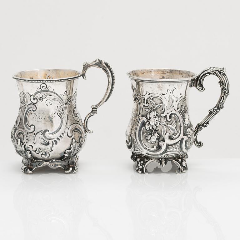 Muggar, 2 st, sterlingsilver, Edward Ker Reid 1856 och Daniel & Charles Houle,1865. London, England.