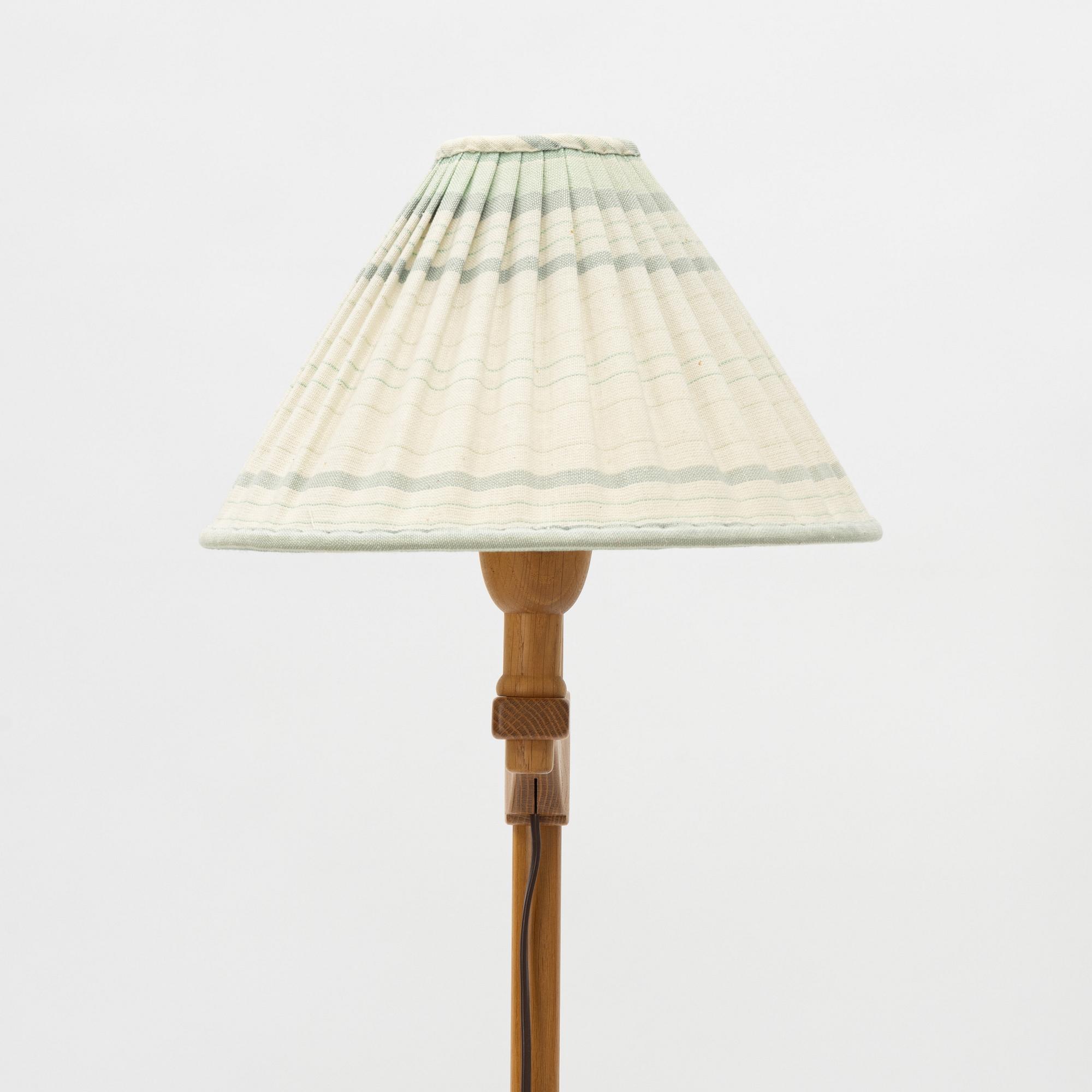 Carl Malmsten, golvlampa, "Staken".