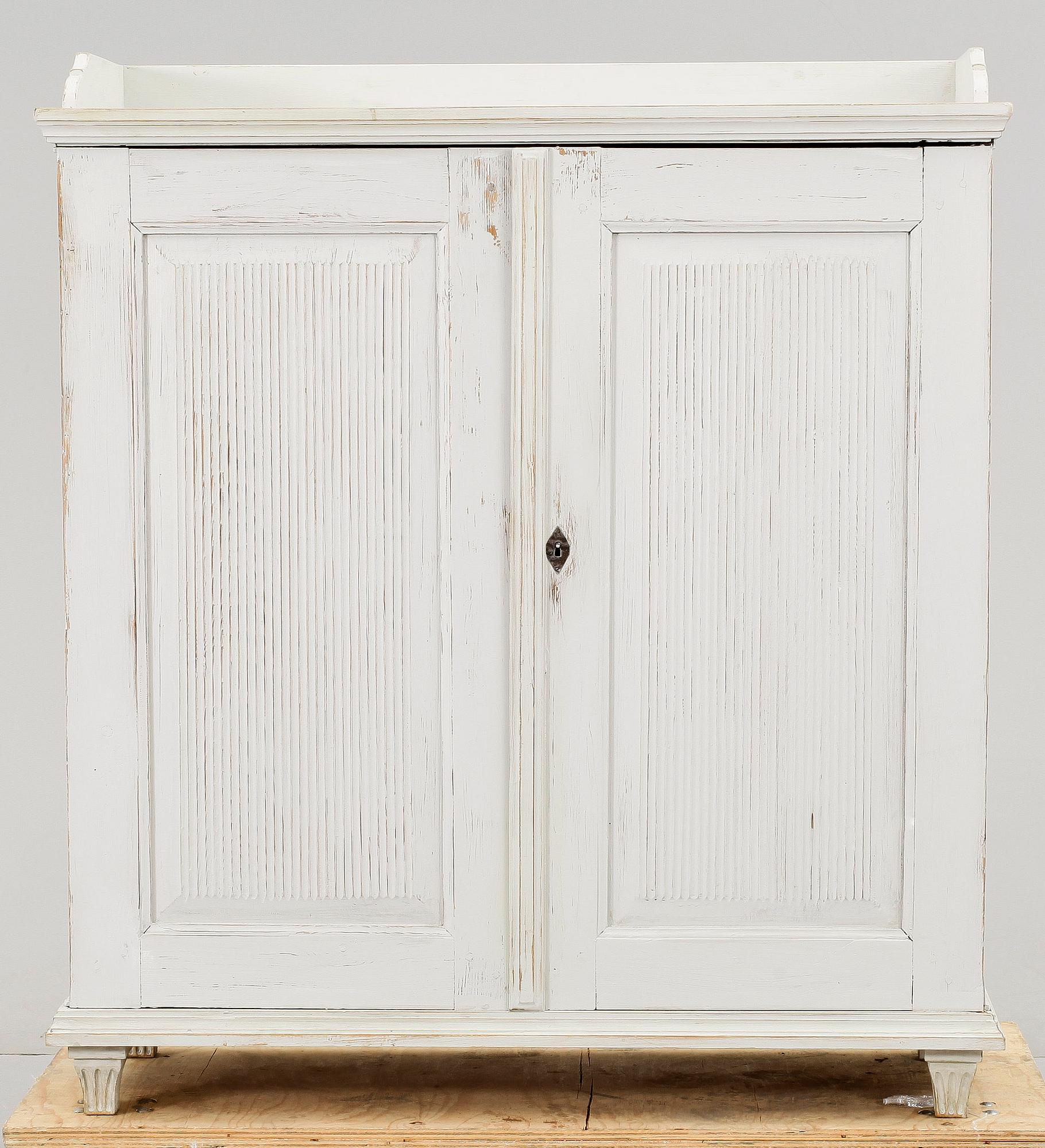 SKÄNK, sengustaviansk stil, 1800-tal.