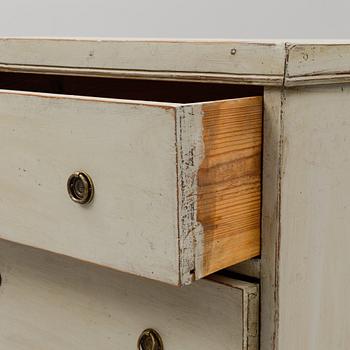 A painted chest of drawers, end of the 19th Century.