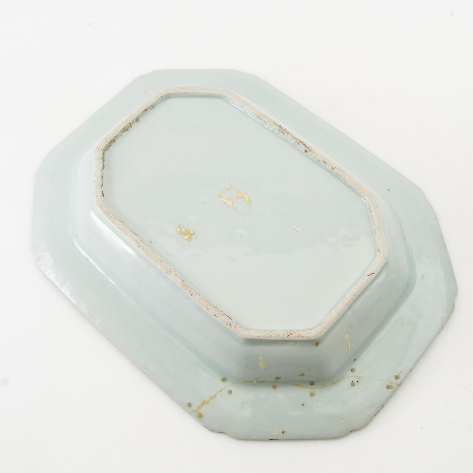 Terrin med lock och fat Kina Qianlong (1736-95) porslin.