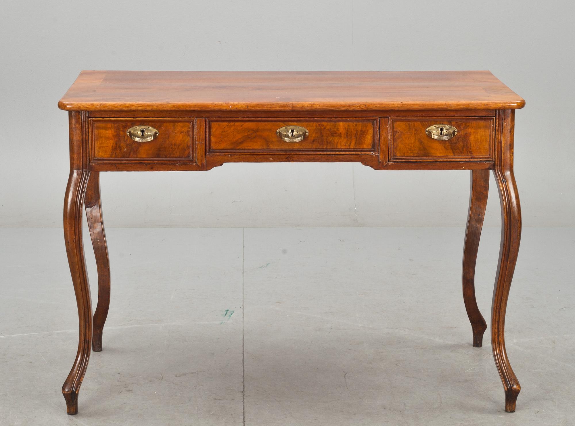 SKRIVBORD, nyrokoko. 1800-talets slut.