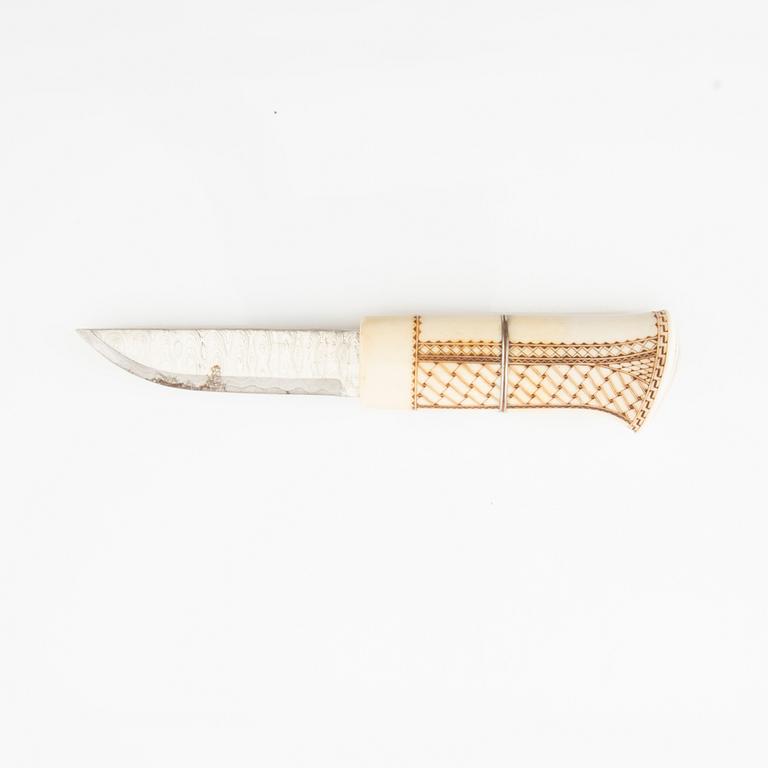 Olle Lundmark, half-horn knife, signed.