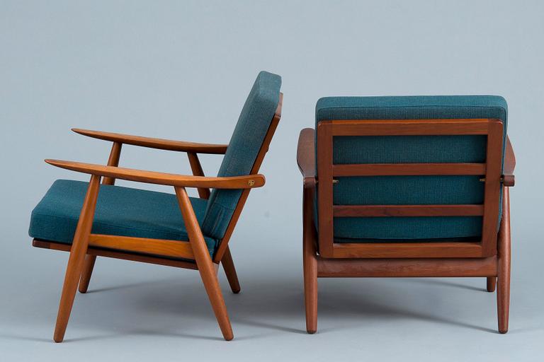 Hans J. Wegner, ARMCHAIRS, A PAIR.