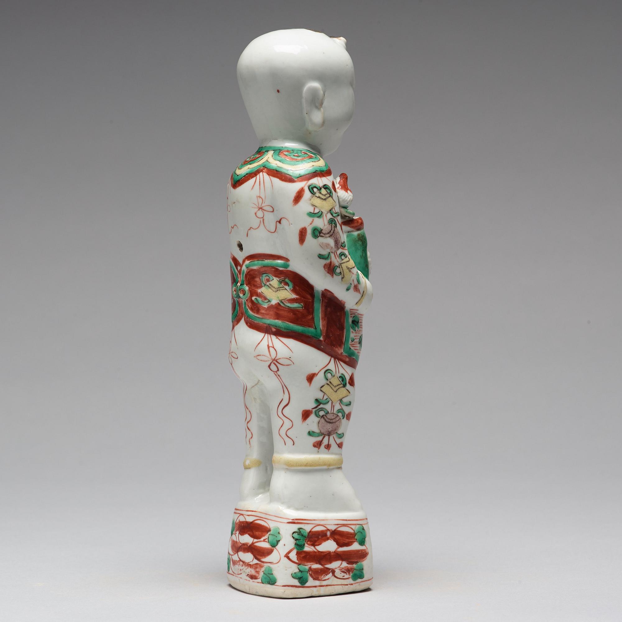 A porcelain figure, Qing dynasty, Kangxi (1662-1722).