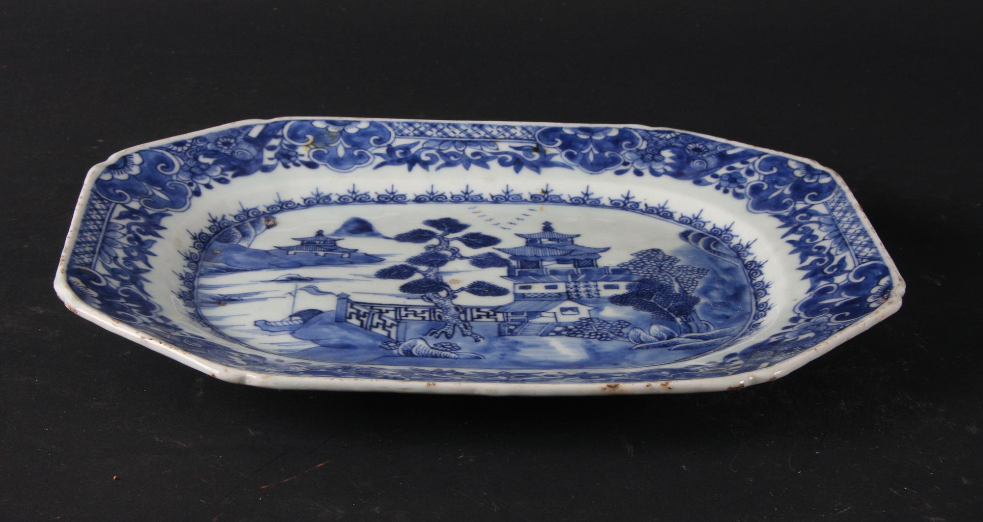 STEKFAT, porslin, Kina, Qianlong 1700-tal.