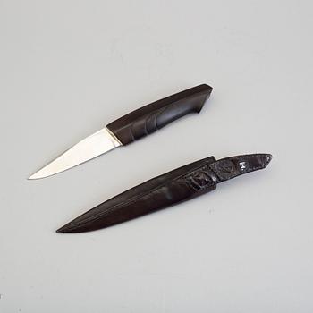 A contemporary knife by Adrzej Rybak.