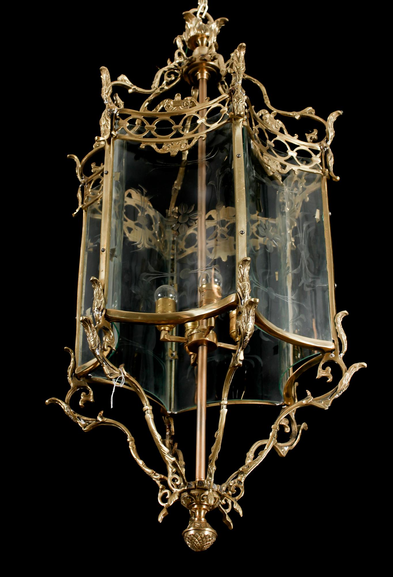 TAKLYKTA, fransk rokokostil, 1900-talets andra hälft. Höjd ca 120 cm.