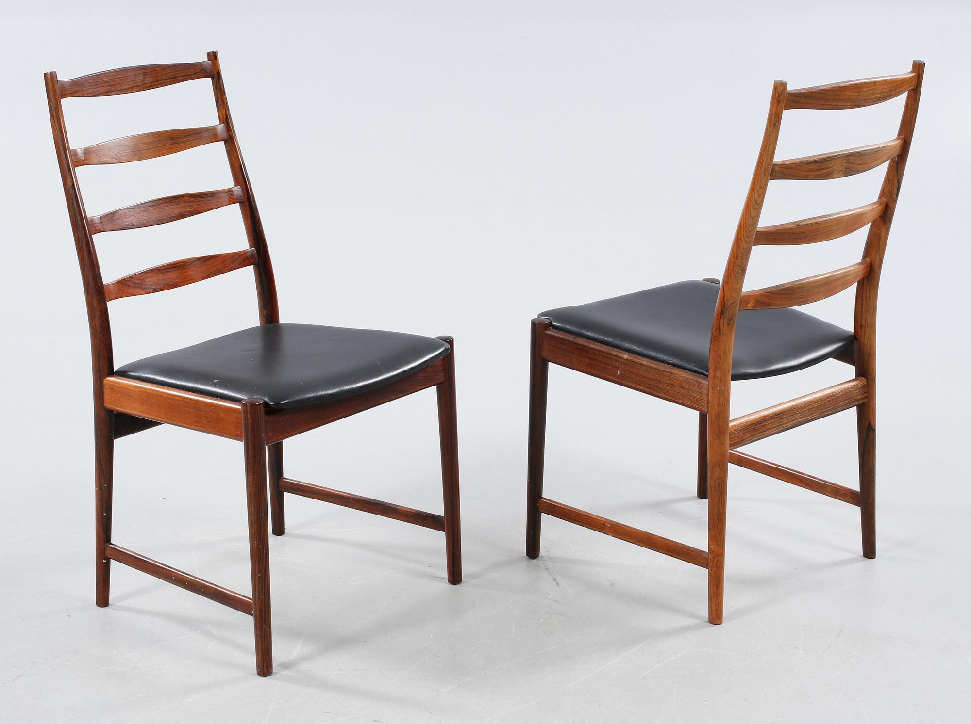 Four chairs, designed by Torbjørn Afdahl, made by Vamo Møbelfabrik, Sønderborg, Denmark, in the mid 20th century.