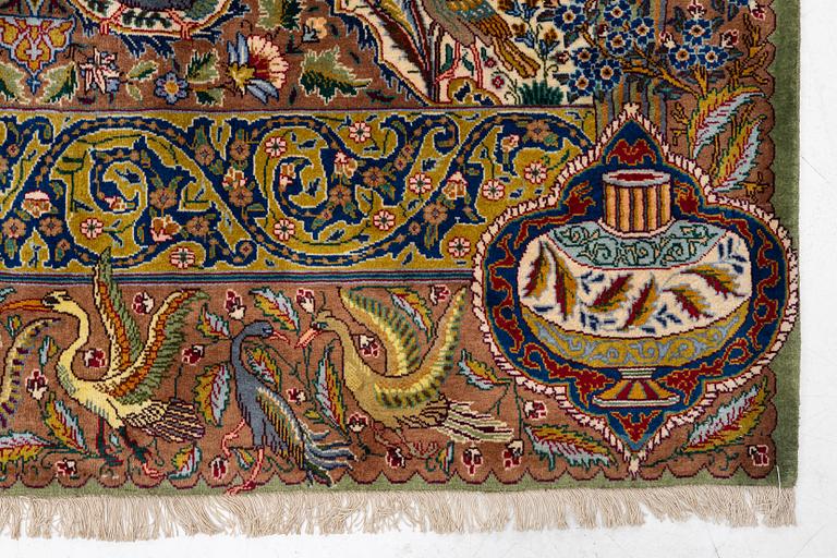 Matta, Kashmar, ca 390 x 300 cm.