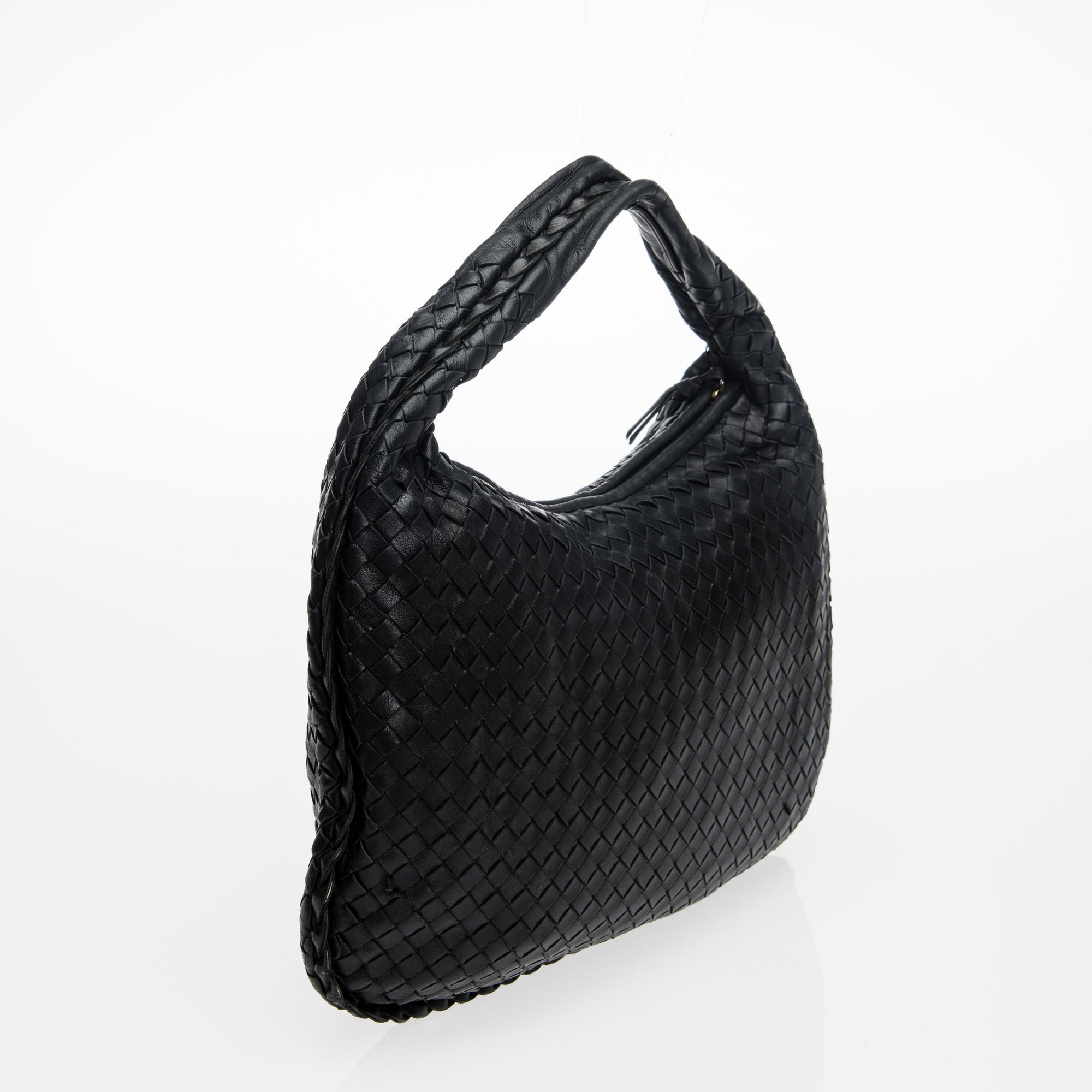 VÄSKA, Bottega Veneta.