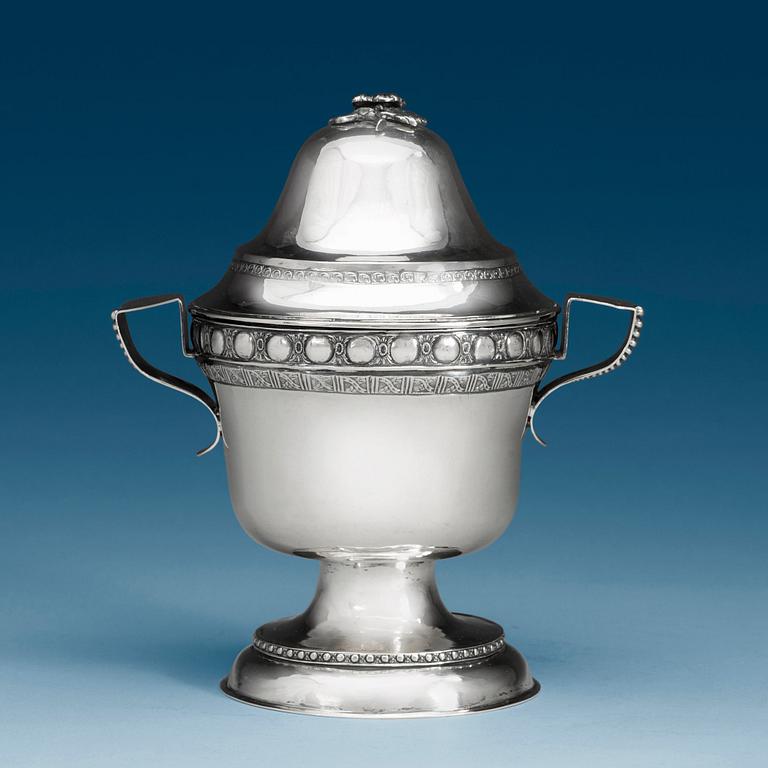 A Finnish 18th century silver suggar-bowl, marks of Steffan Flygare, Torneå 1789.