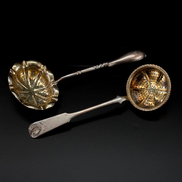 STRÖSKEDAR, 2 st, silver. Finland medlet av 1800-talet. Vikt 108 g.