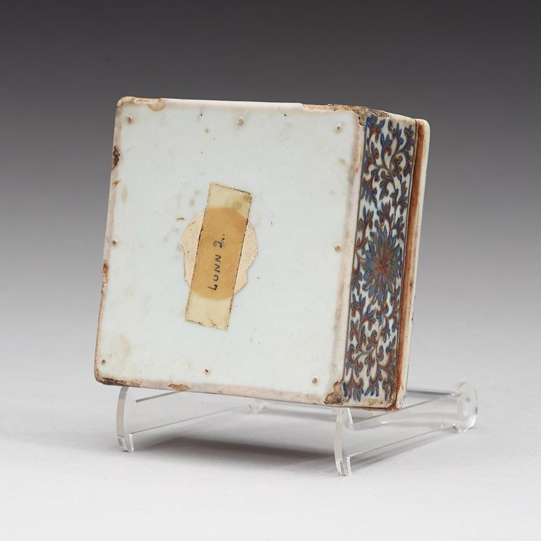 An enamelled box with cover, Qing dynasty, (1644-1912).