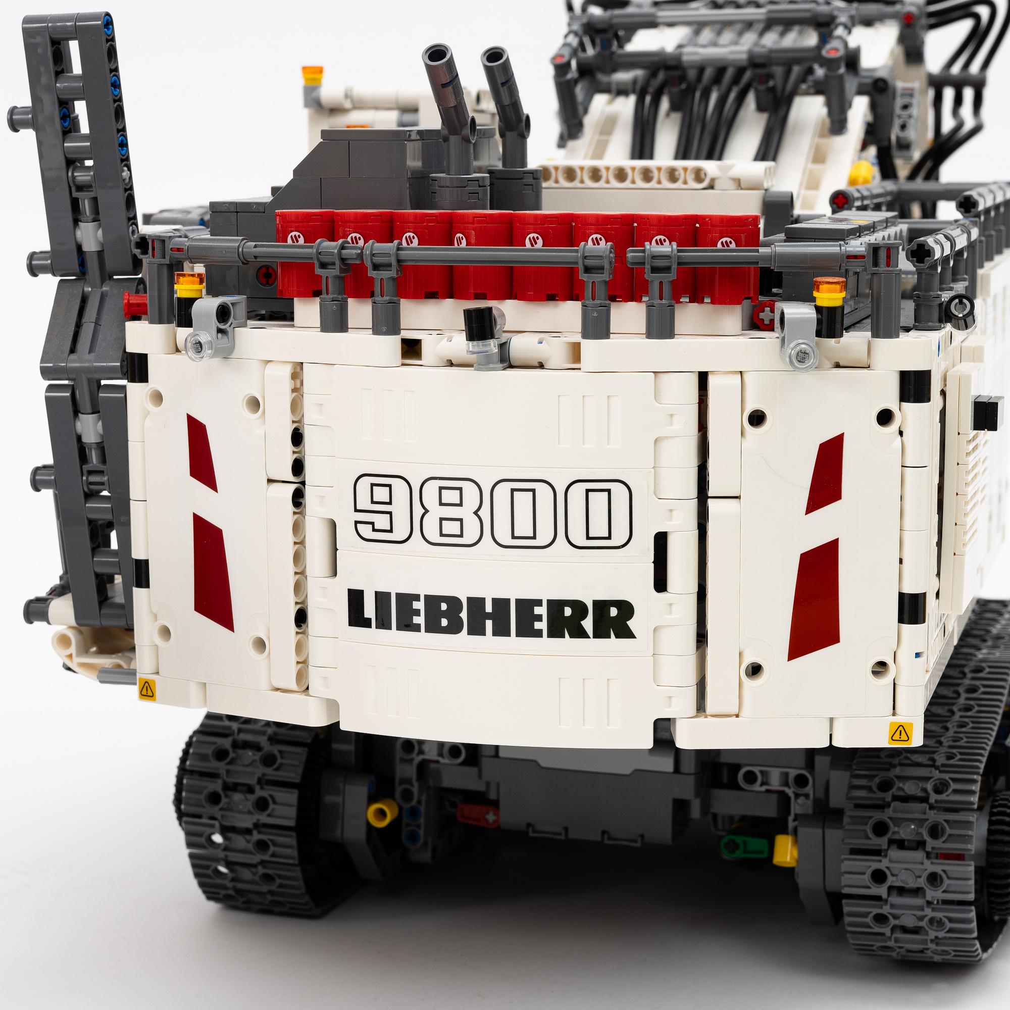 Lego, 4 byggda modeller.