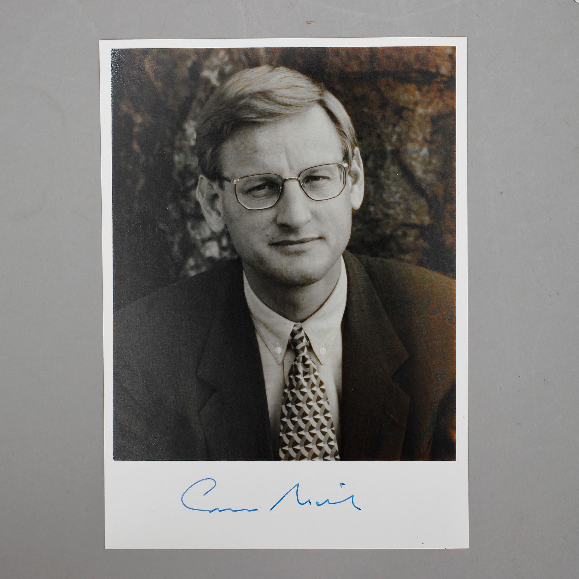 AUTOGRAFER, 9 st, bla C.H. Hermansson, Axel Wenner-Gren och Carl Bildt, egenhändiga.