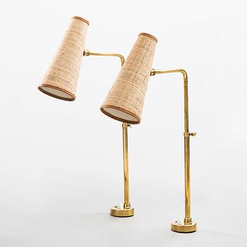 Paavo Tynell, a pair of early 1950's table lamps for Taito.