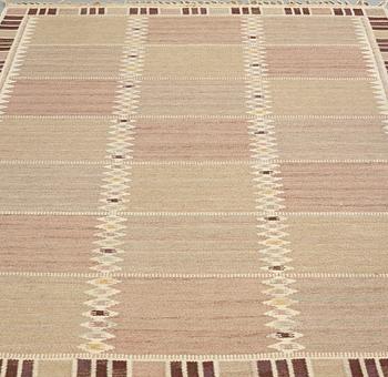 Barbro Nilsson, BARBRO NILSSON, A CARPET, "Salerno grå med enkel bård", flat weave, ca 245 x 170,5 cm, signed AB MMF BN.