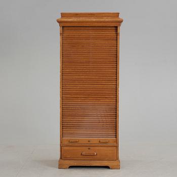 JALUSISKÅP, 1900-talets första hälft.