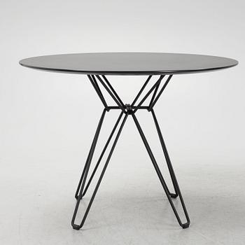 Massproduction, dining table.