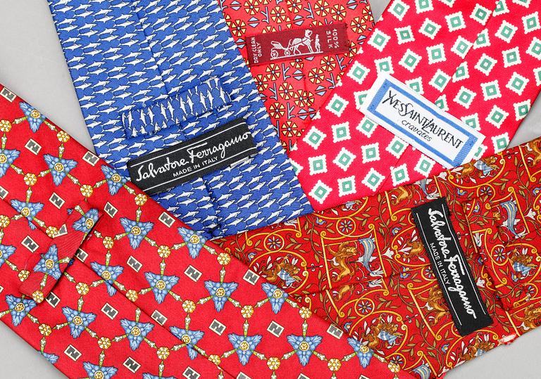 SLIPSAR 5 st, Salvatore Ferragamo, Hermés, Fendi, och YSL.