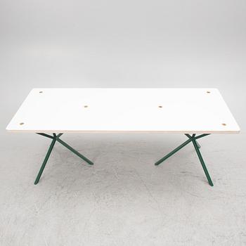 Per Söderberg, matbord, "NEB Dining Table", No Early Birds, Stockholm, 2021.