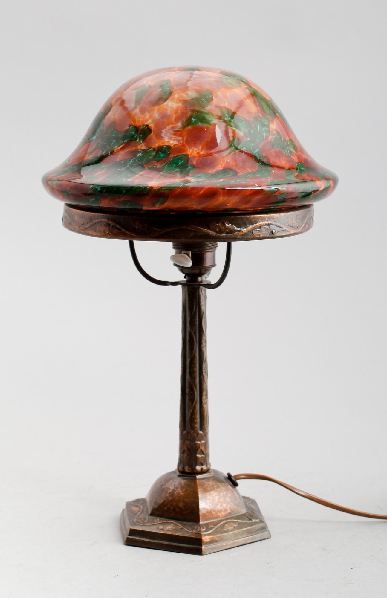 BORDSLAMPA, sk Strindbergsmodell, 1900-talets första hälft.