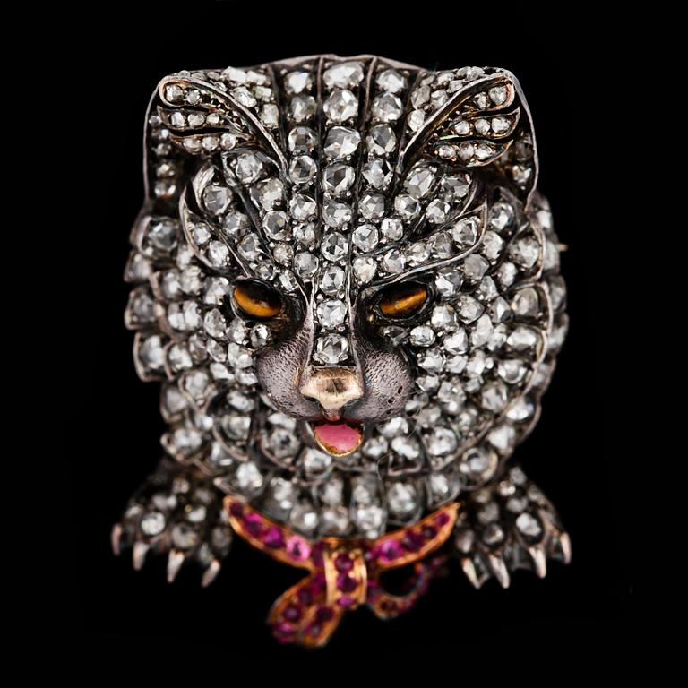 A rose cut diamond pussy cat brooch.