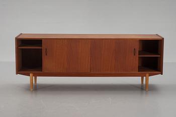 SIDEBOARD, "Trio", Nils Jonsson, Troeds, 1900-talets andra hälft.