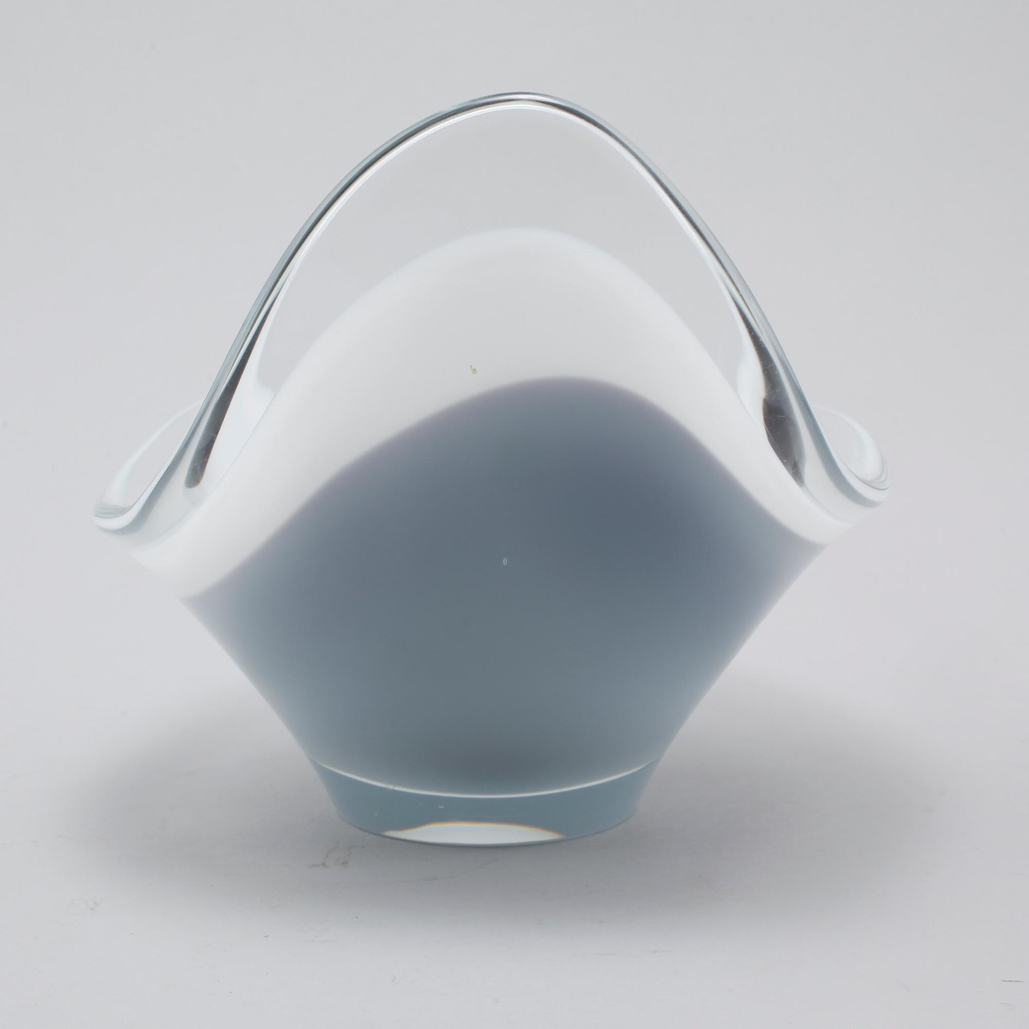 PAUL KEDELV, skålar, 2 st, samt vas, "Coquille" Flygsfors, 1950/60-tal.