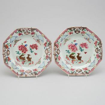 Two famille rose plates, Qing dynasty, early 18th century.