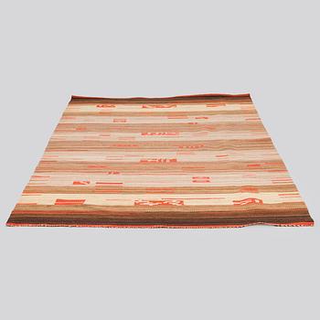 Margareta Ahlstedt-Willandt, a 1930s flat weave carpet for Aaltosen Mattokutomo Kiikka Finland. Circa 210 x 155 cm.