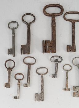 15 iron keys, 18th/19th century.