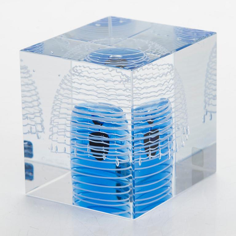 Oiva Toikka, vuosikuutio, signeerattu Oiva Toikka, Nuutajärvi 1993, numeroitu 452/2000.