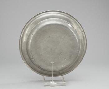 A Swedish pewter plate, makers mark by Anders Åkerman, Söderhamn (1772-1798).