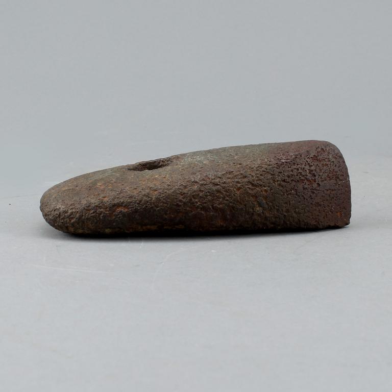 YXA, sten, troligen stenålder.