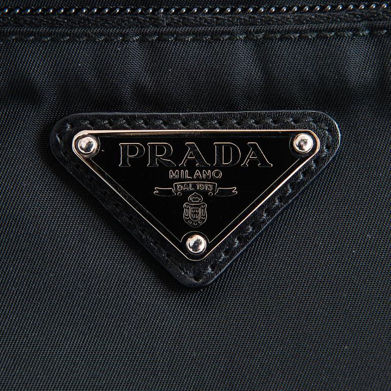 Prada, laukku.