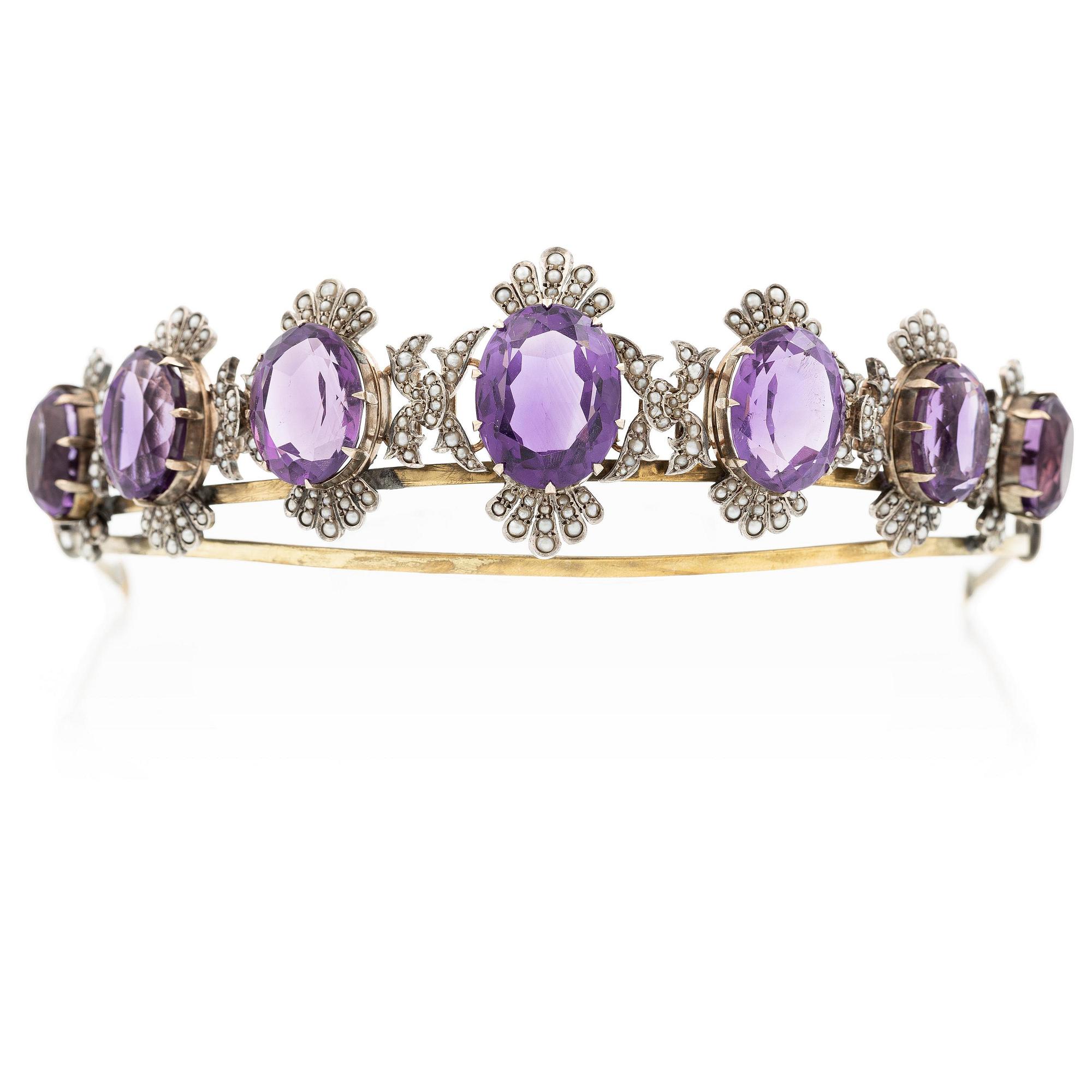 Diadem silver med ovala fasettslipade ametister och seedpärlor.