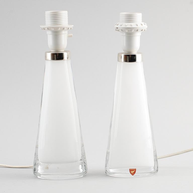BORDSLAMPOR, 1 par, glas, Carl Fagerlund, 1900-talets andra hälft.