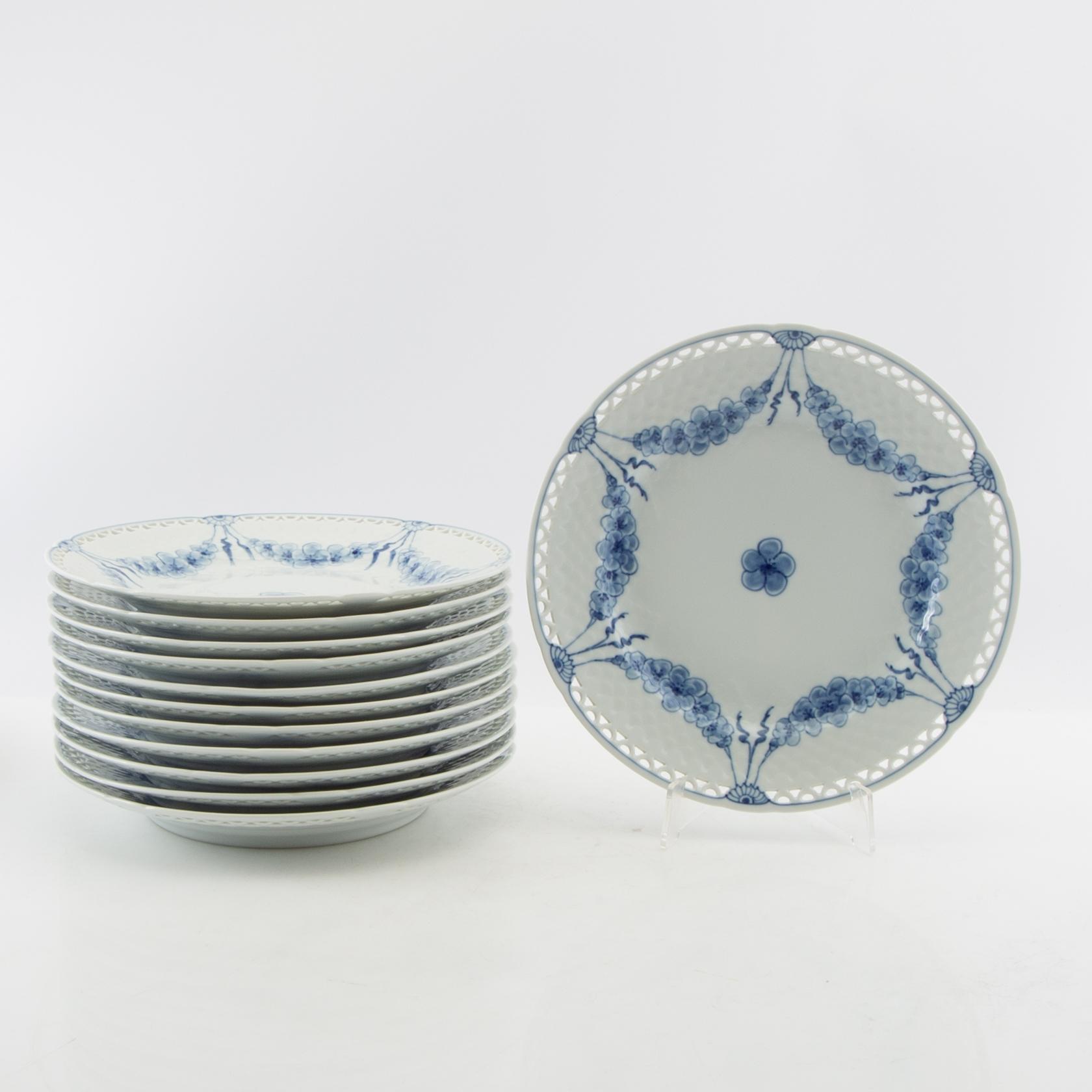 Harriet Bing, service, 30 pieces, "Empire", Bing & Grøndahl, Denmark.